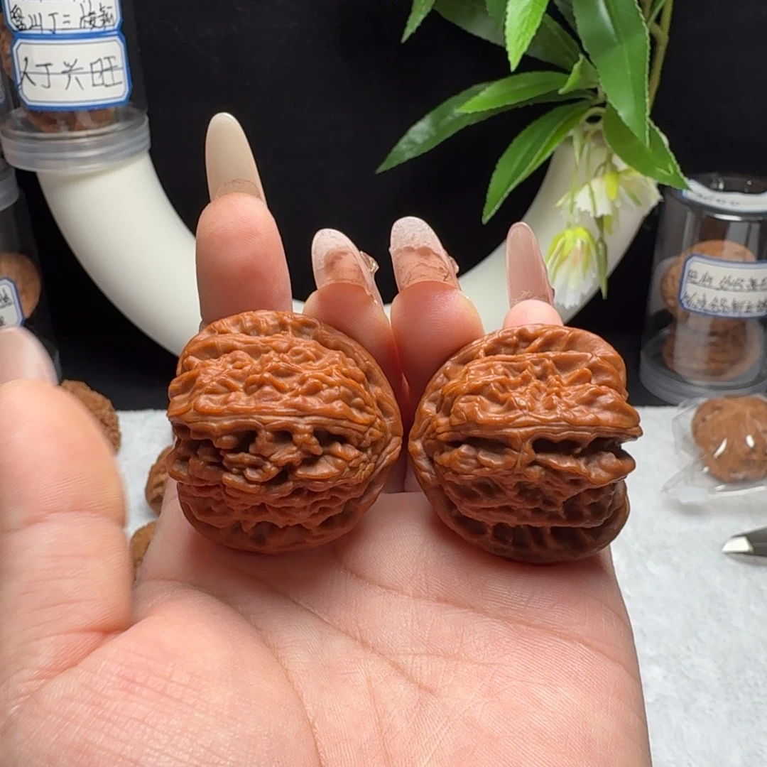 黑***肥文玩核桃把件全品三角白38边肚同尺手工打底