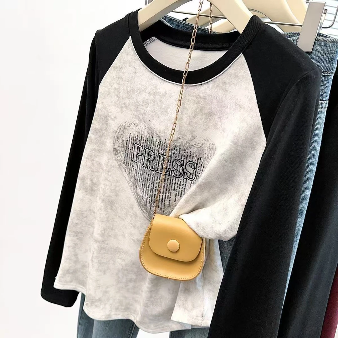 8783-早秋撞色晕染爱心时尚弹力打底衫