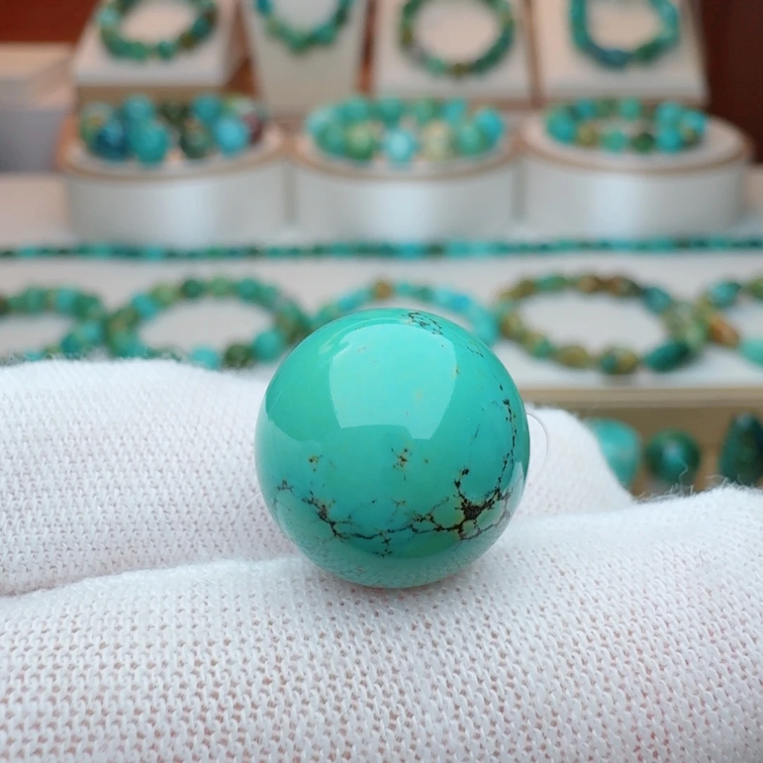 绿松石未镶嵌颈饰