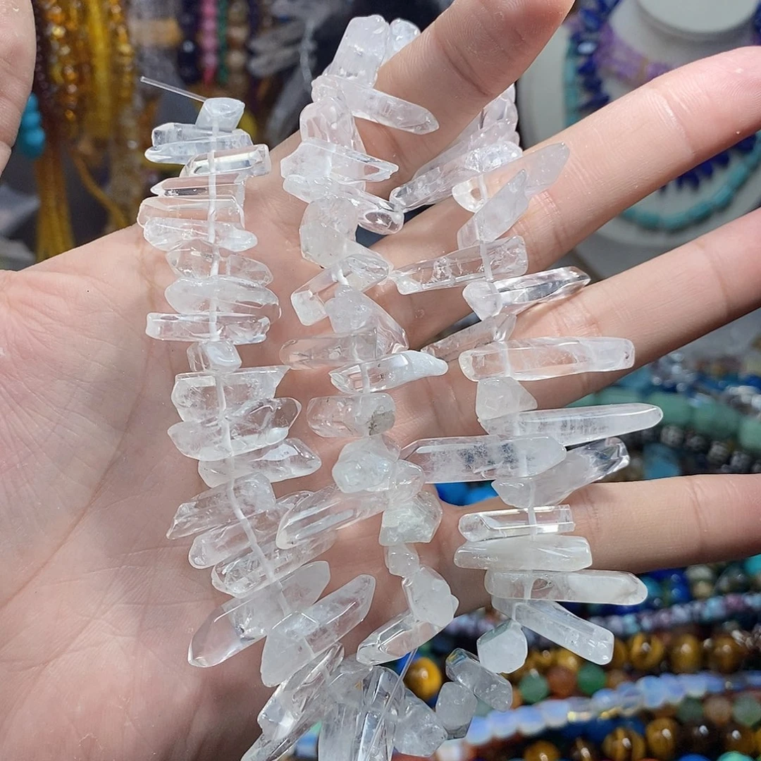 石英质玉未镶嵌，天然白水晶晶柱