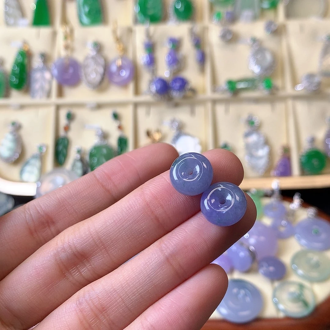 翡翠颈饰未镶嵌裸石