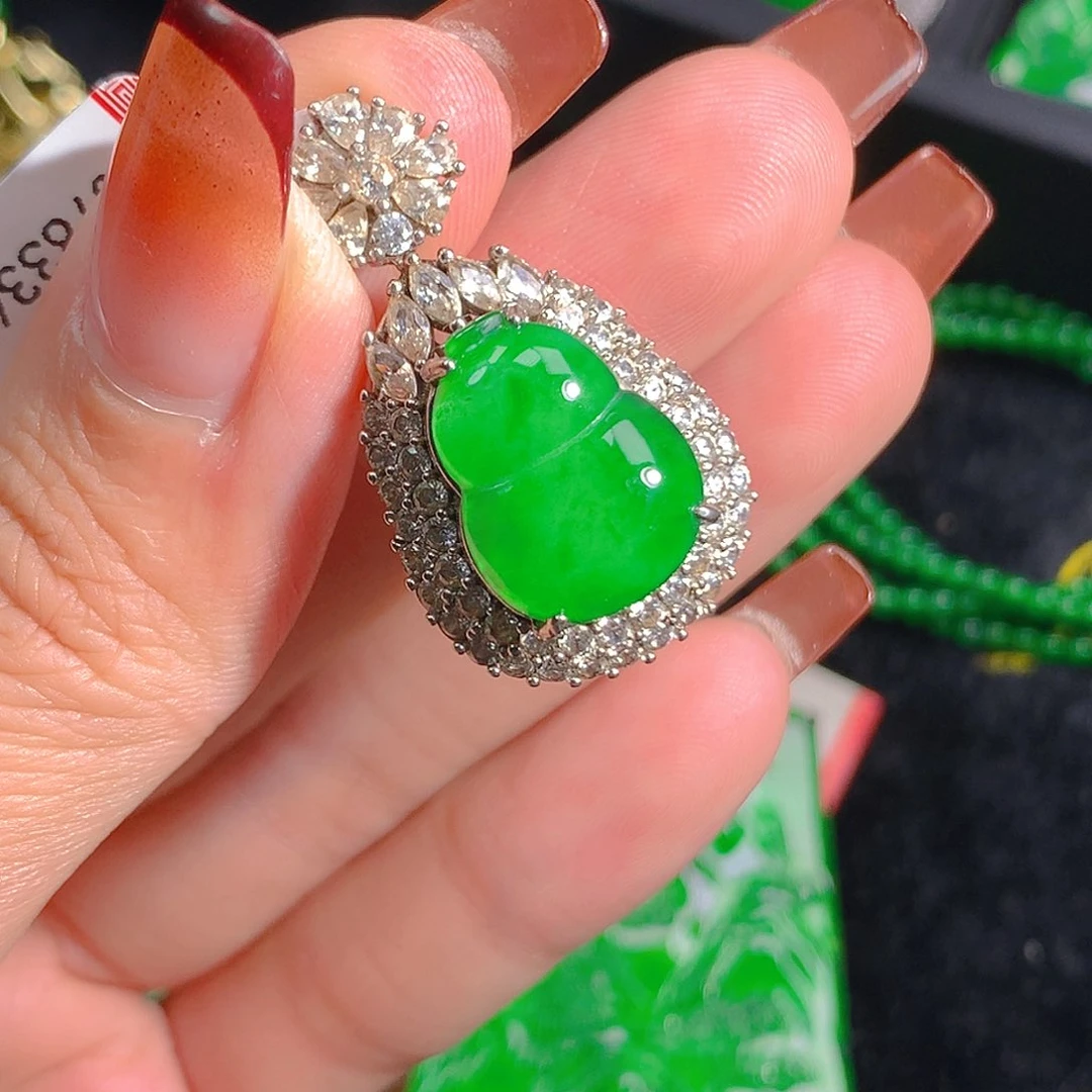 翡翠吊坠(不含链)未镶嵌