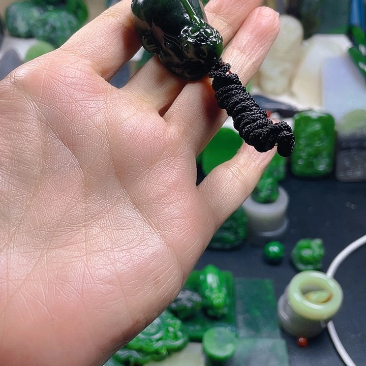 和田玉未镶嵌珠宝半成品