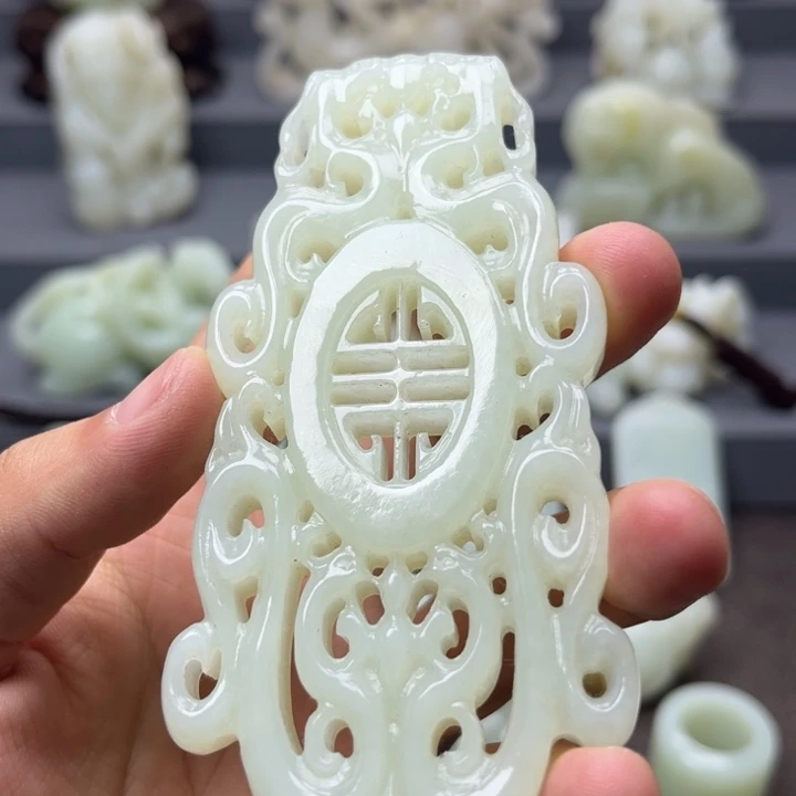 和田玉挂件未镶嵌