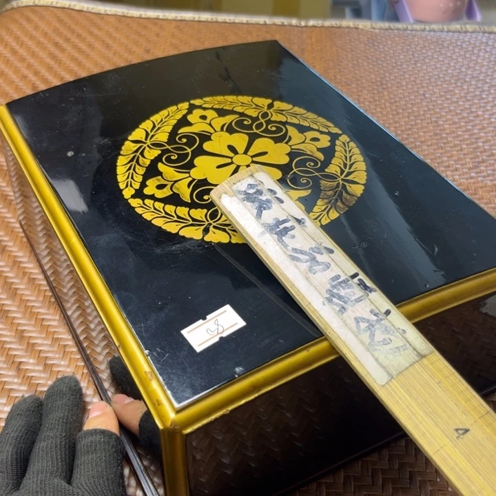 陶瓷艺术家的作品是一