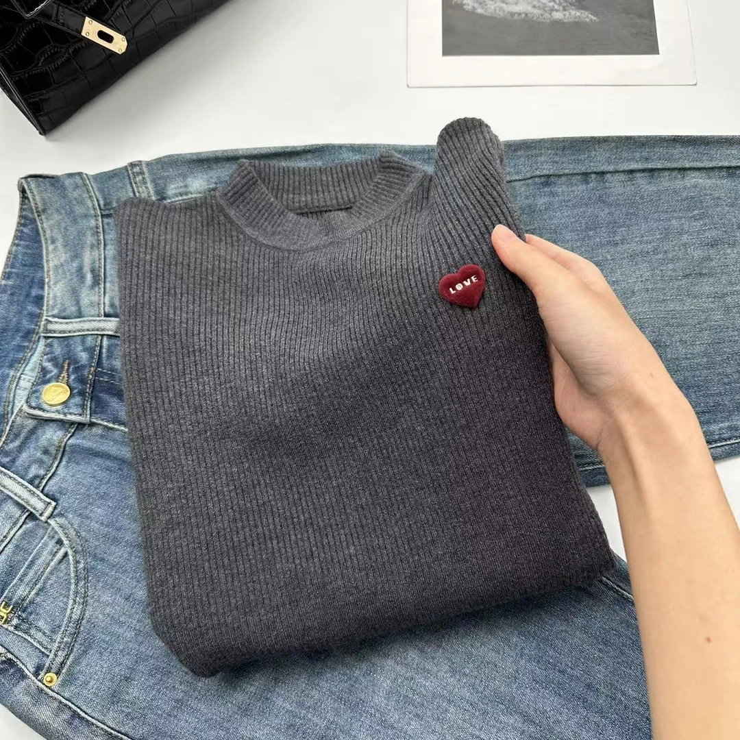 飞飞家 冬款韩系小爱心刺绣纯色坑条针织衫Y5752