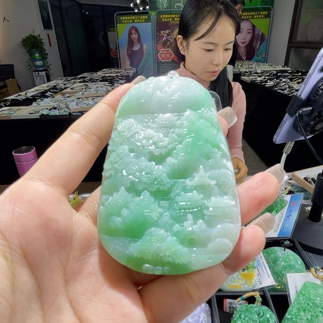 颈饰未镶嵌翡翠一