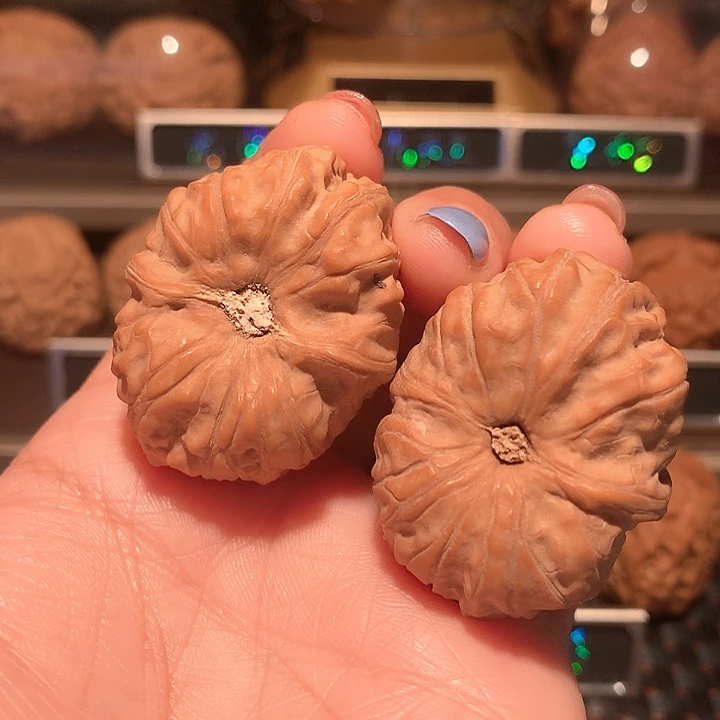 邻**孩文玩核桃把件门头沟