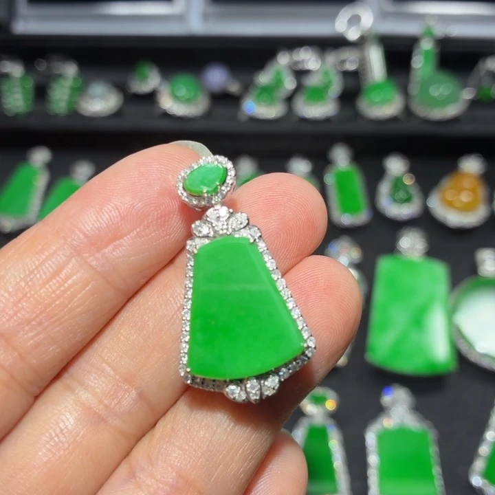 翡翠18K金镶嵌吊坠(不含链)翡翠