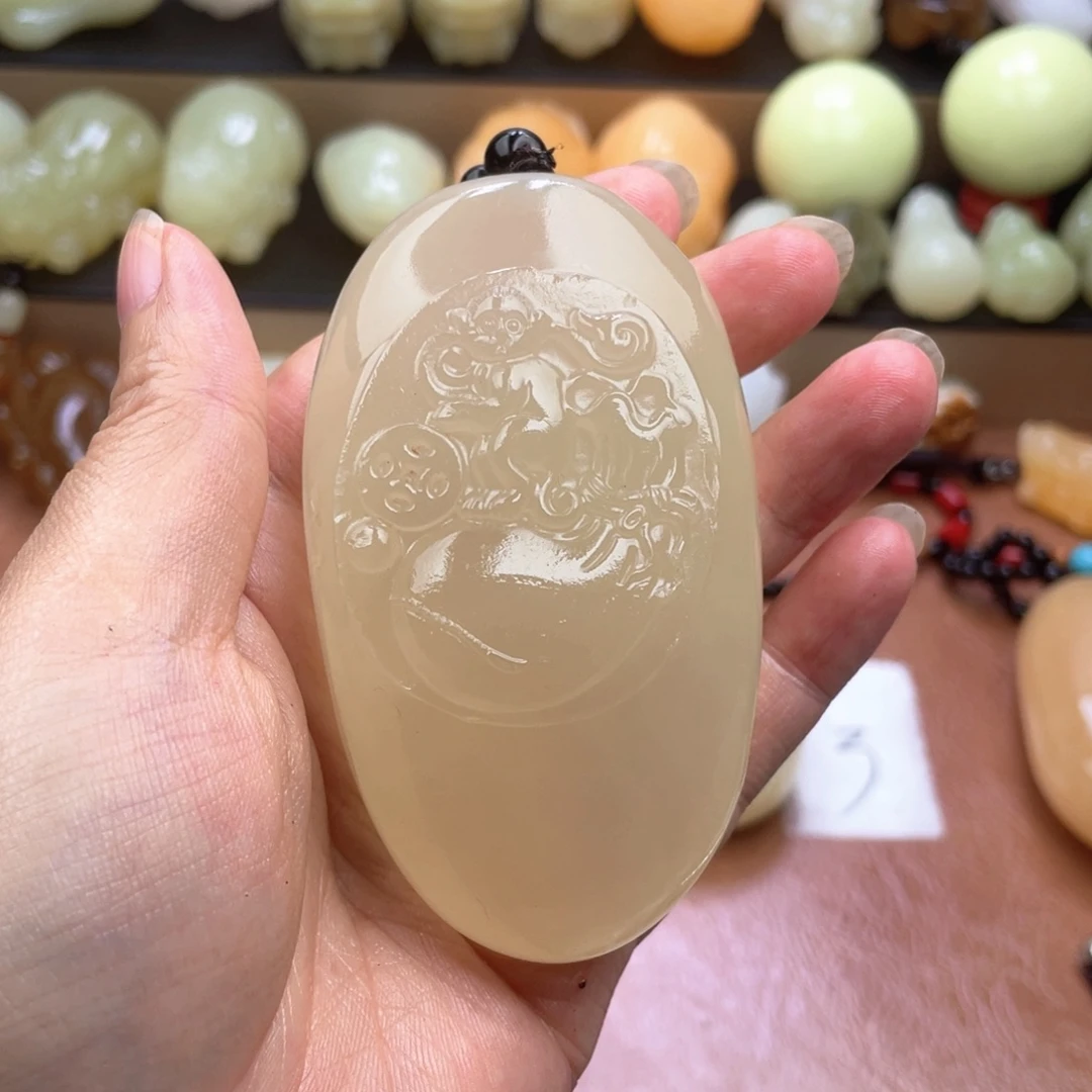 E***i石材天然古青石手把件