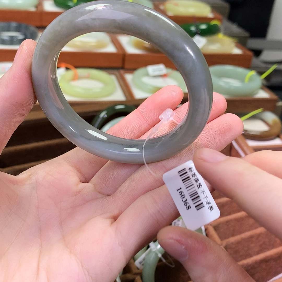 和田玉未镶嵌手镯54