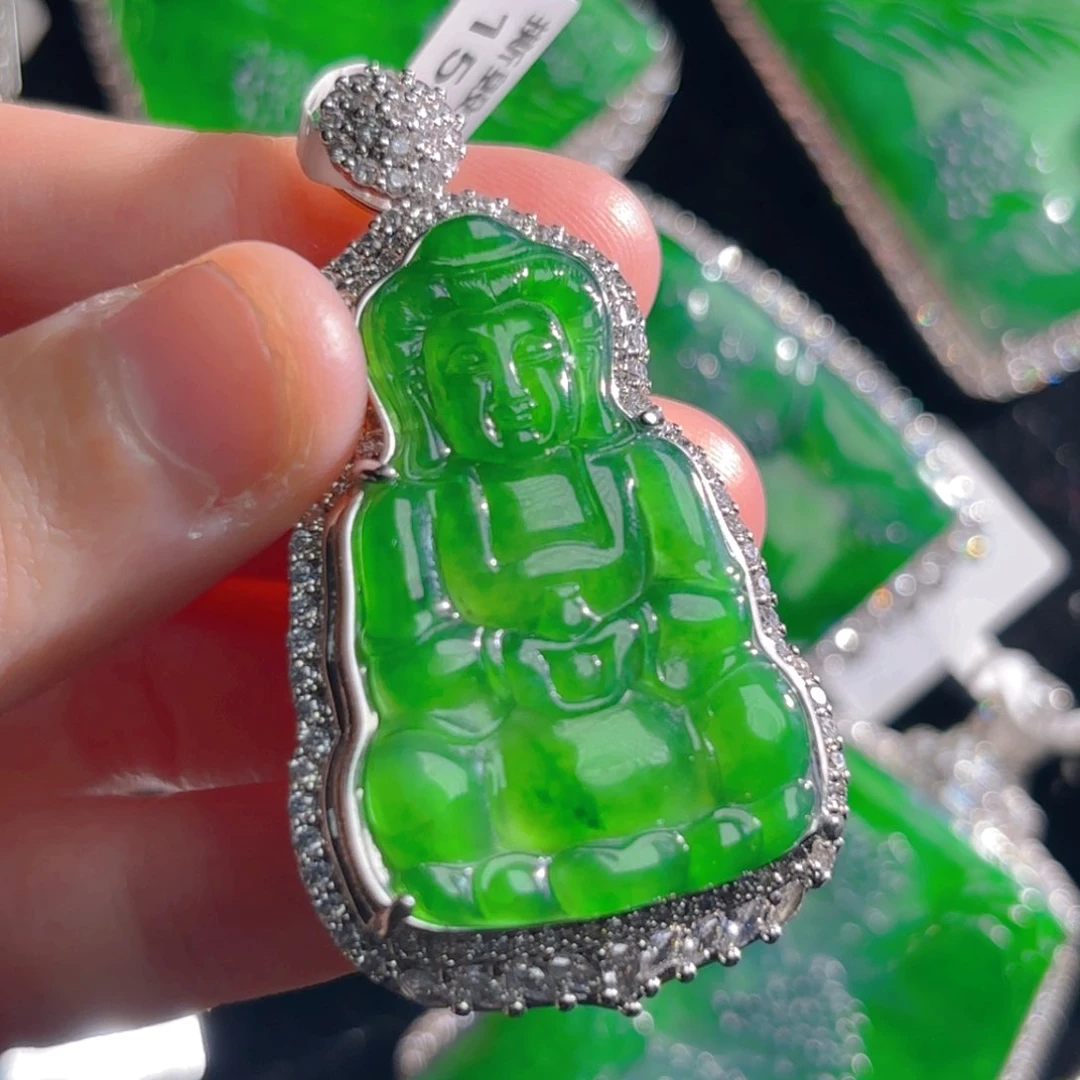 翡翠颈饰未镶嵌观音