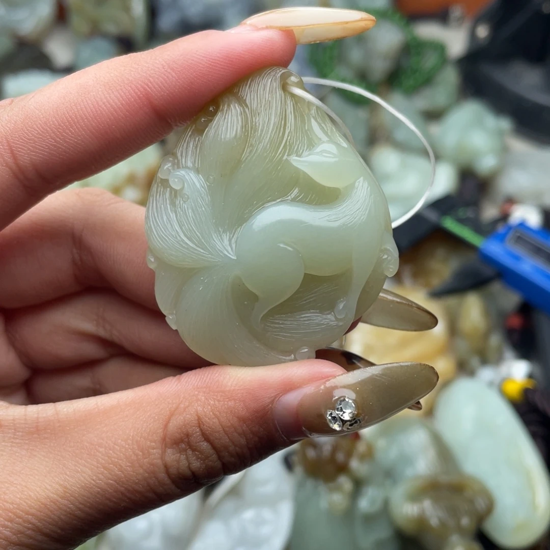 和田玉未镶嵌颈饰