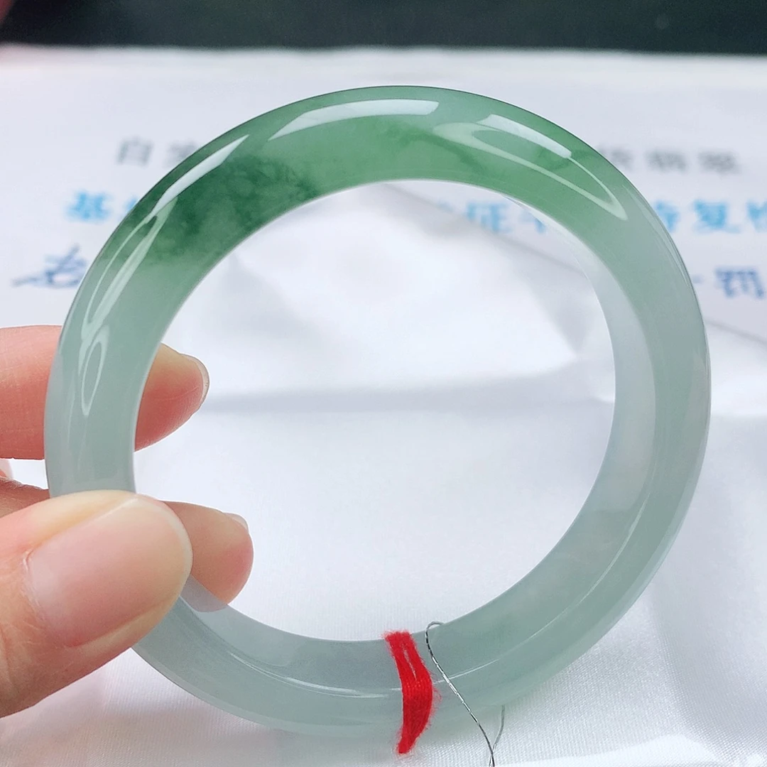 翡翠手镯未镶嵌57➕圈