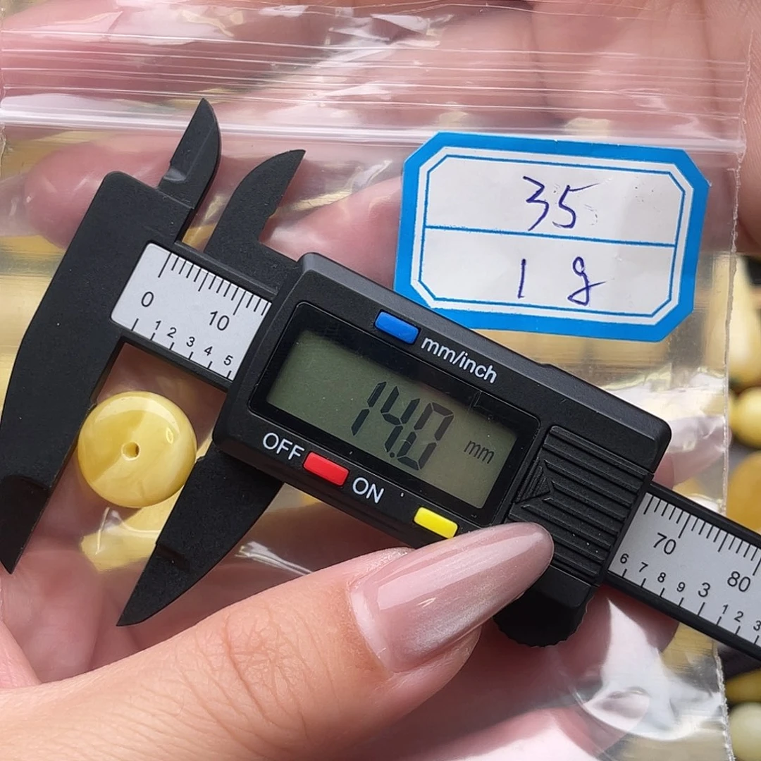 琥珀未镶嵌裸石蜜蜡扣子梦