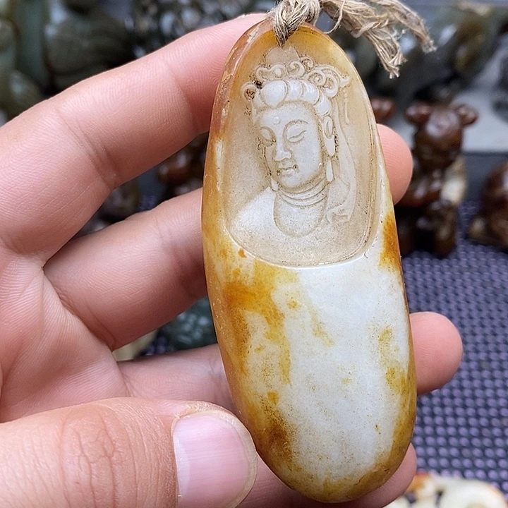 未镶嵌蛇纹石玉颈饰