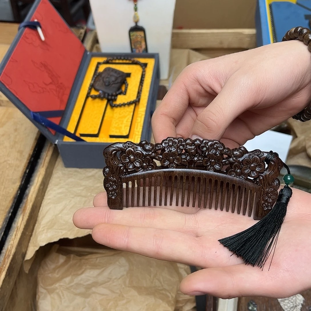 大叶紫檀（黑酸枝木类）