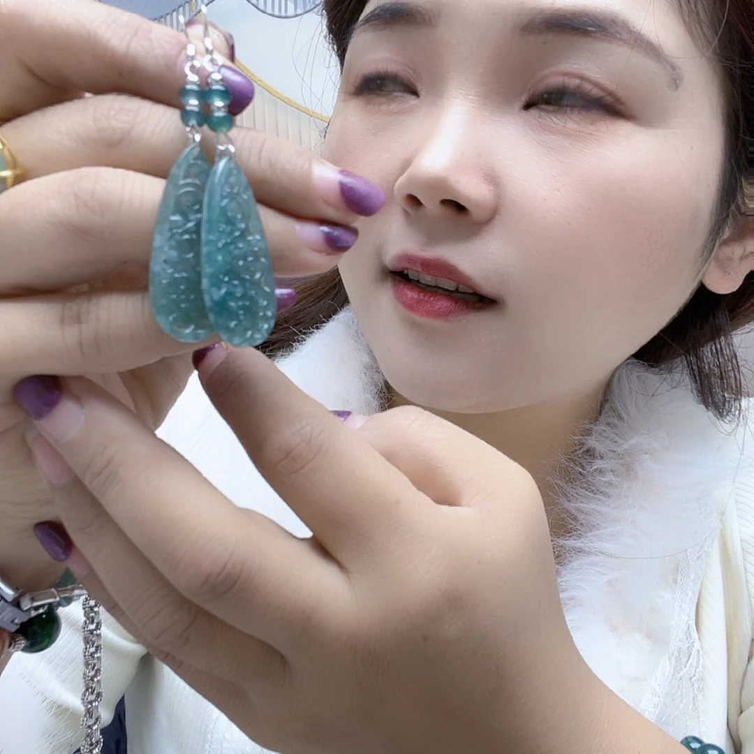 翡翠未镶嵌颈饰耳环