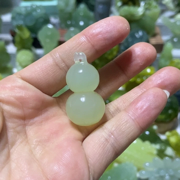 【闪购商品】未镶嵌蛇纹石玉挂件