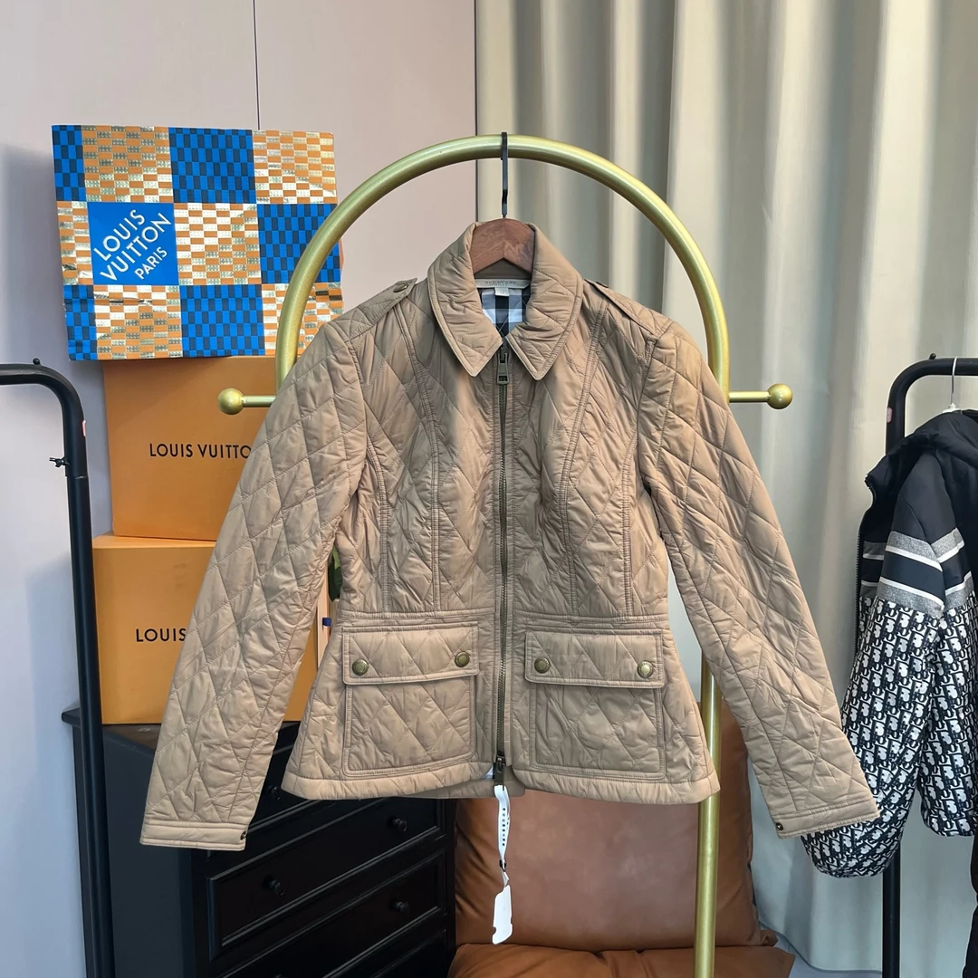 99新 BURBERRY/博柏利 梅芙 棕色格纹金扣棉服 xs码