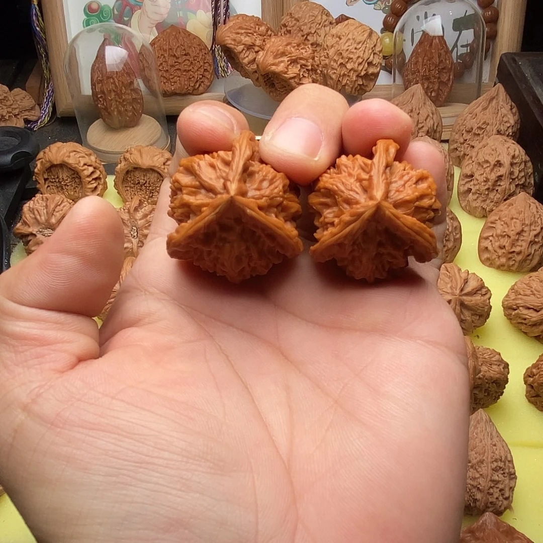 文玩核桃把件盘山人粗筋36