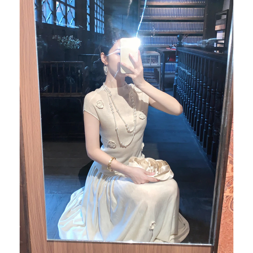 果果家 新中式2025秋季女毛针织衫设计感时尚花朵圆领打底衫