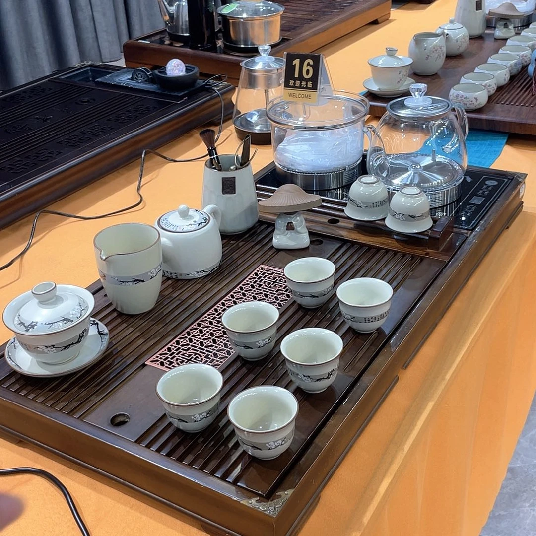瓷片茶盘等装饰用品也