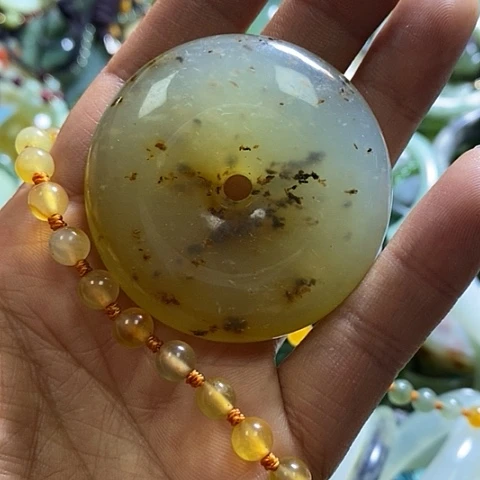 岫玉颈饰未镶嵌挂件