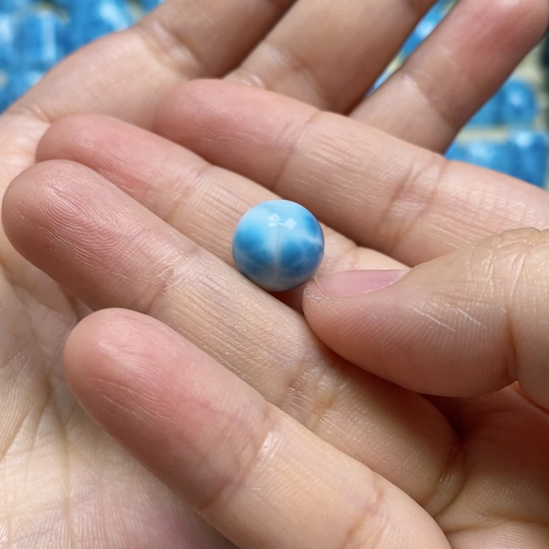 针钠钙石（海纹石）颈饰未镶嵌东***中