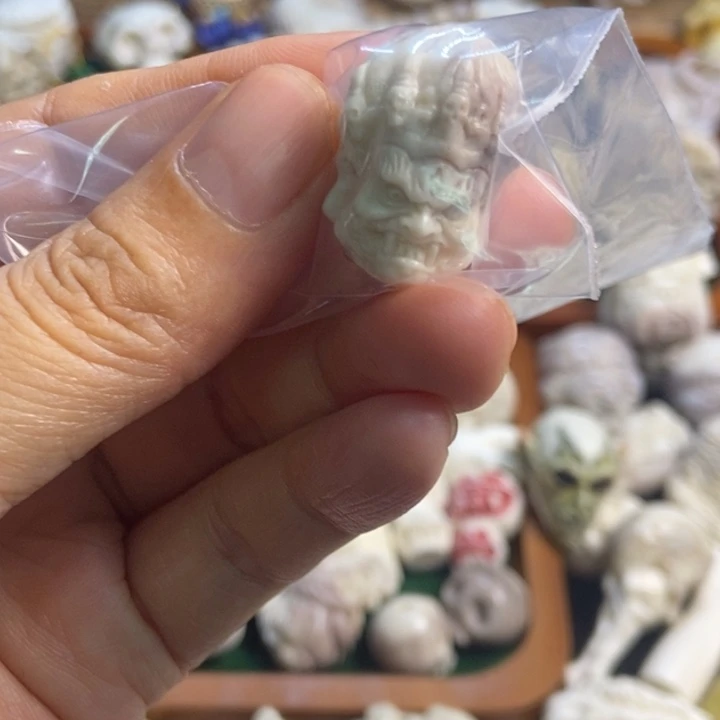 眯****配饰鹿角雕刻一个出