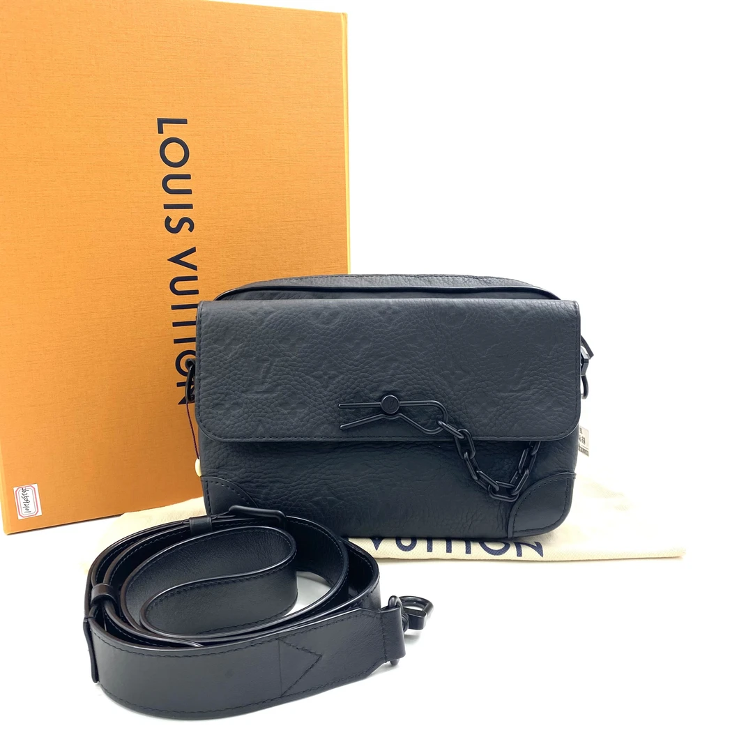 99新 LouisVuitton/路易威登 新款黑色压花steamer邮差包 24/17