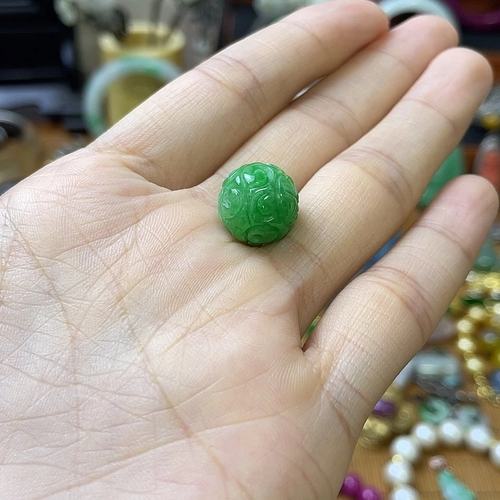 散珠翡翠精美雕刻物件物件