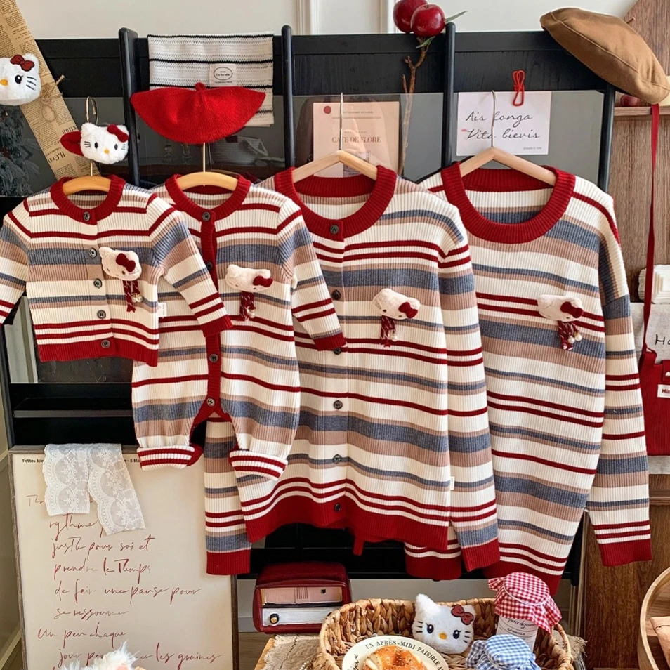 小猫挂件亲子装毛衣秋冬新款一家三口母女母子条纹针织衫全家装潮