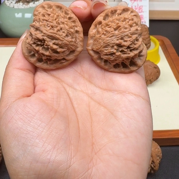 文玩核桃把件鱼*?宫灯41