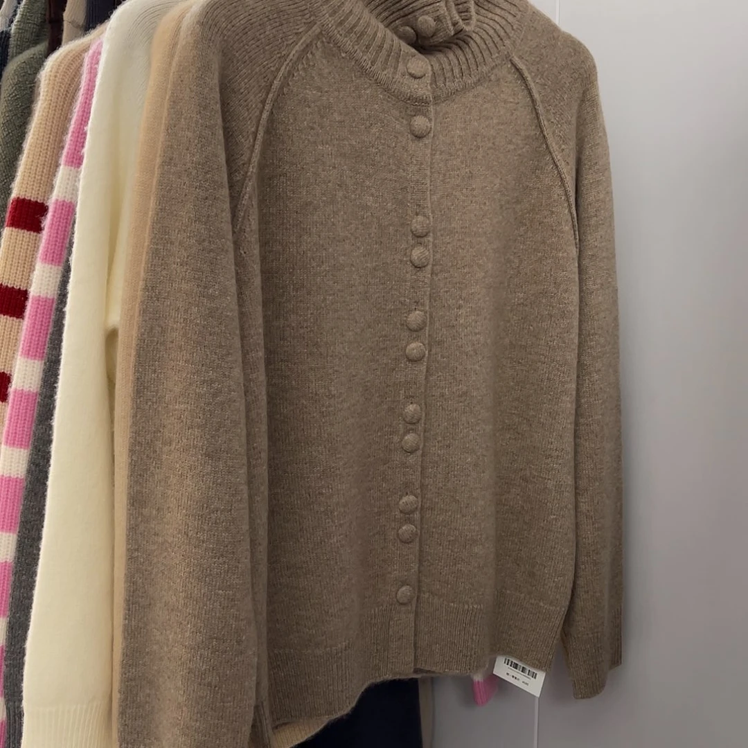 包扣 高领 羊绒 开衫