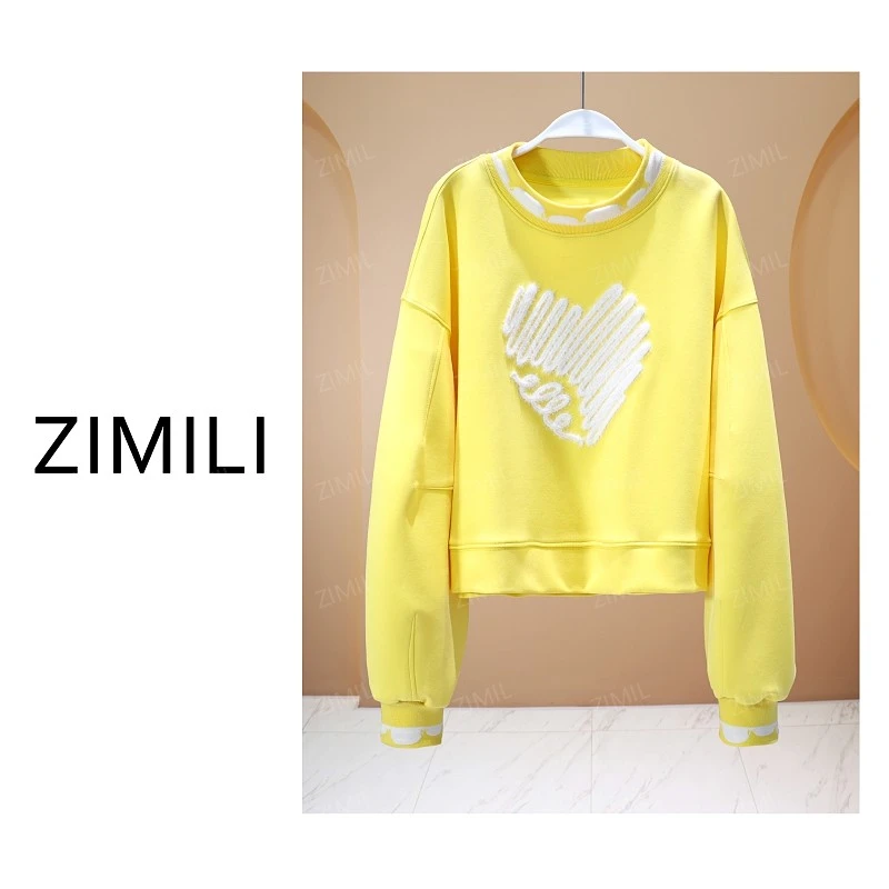 【亮哥女装】2025秋冬《万缕鹅黄看得匀》鹅黄色立体刺绣卫衣5969-K6