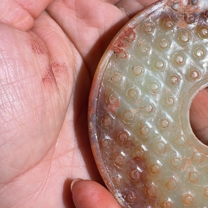 日***）和田玉未镶嵌颈饰