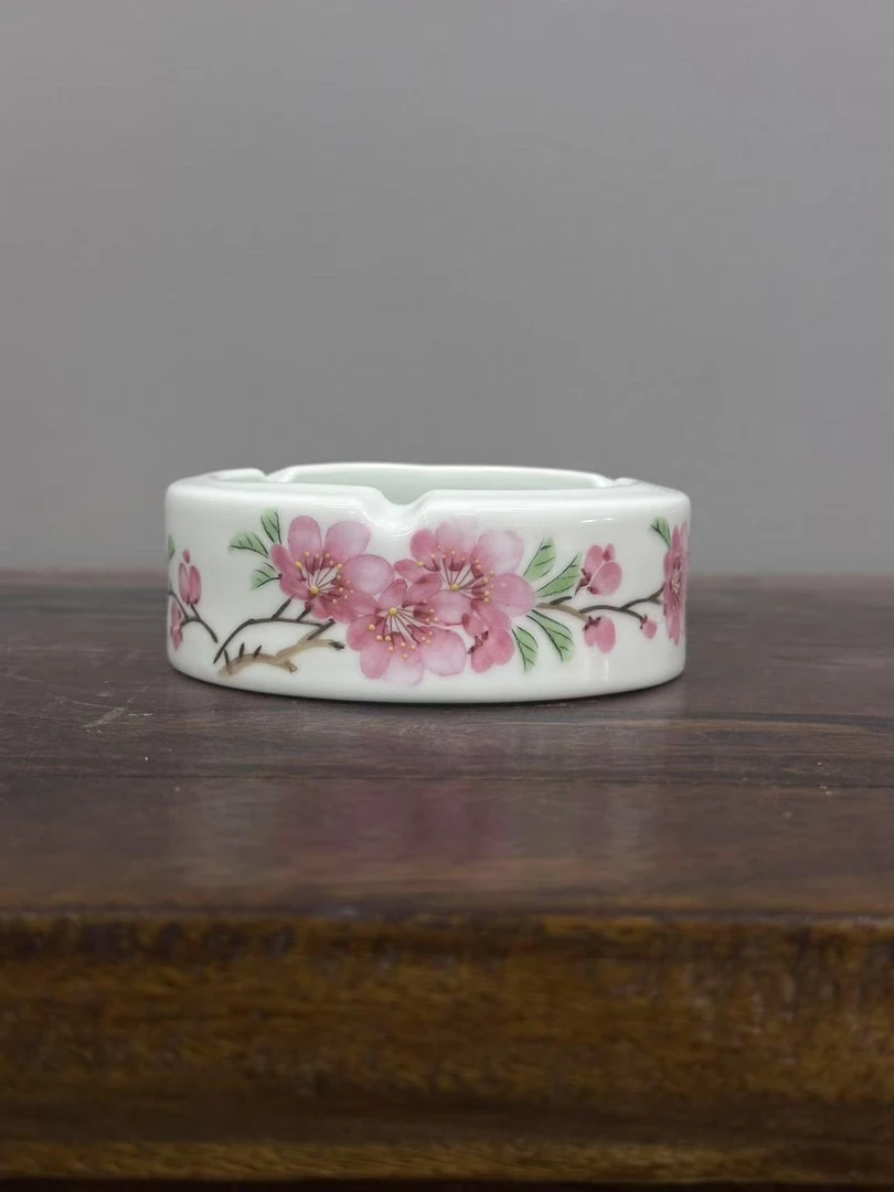 水点桃花烟具摆件烟缸