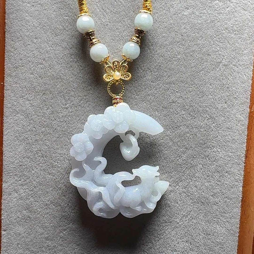 吊坠(赠链)未镶嵌翡翠