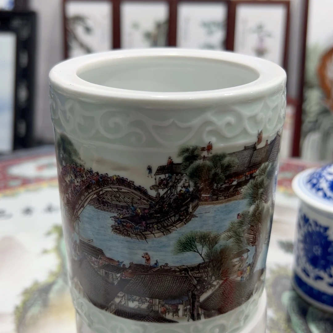 摆件景德镇陶瓷笔筒