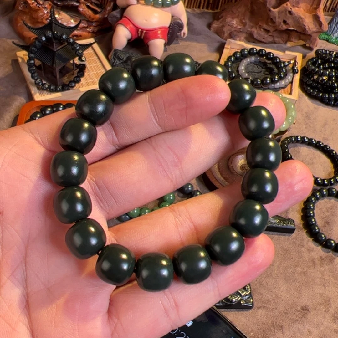 饕***宴和田玉未镶嵌吊坠(不含链)