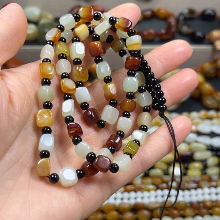 和田玉未镶嵌手串