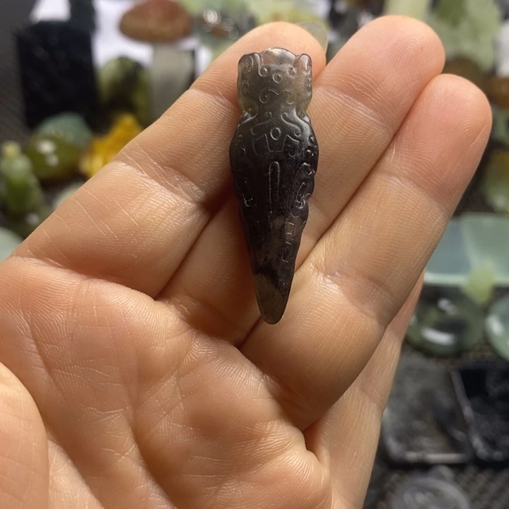 合金蛇纹石玉颈饰