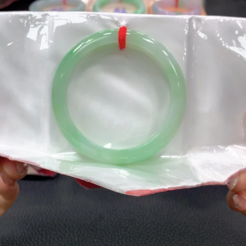 【闪购商品】翡翠手镯未镶嵌翡翠