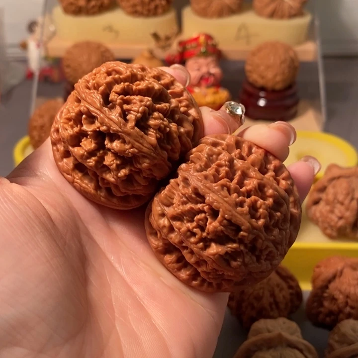 文玩核桃吊坠47粗金