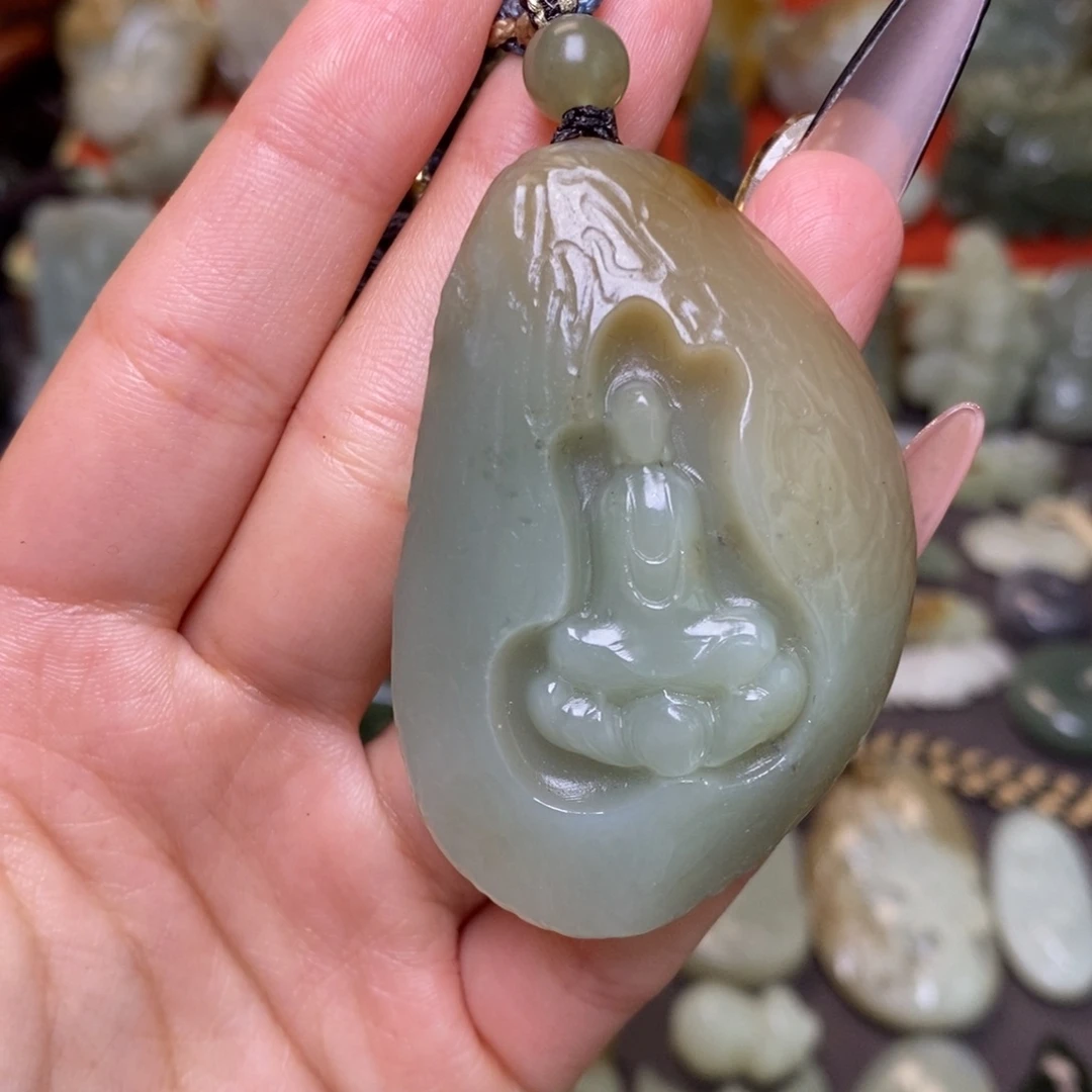 和田玉未镶嵌颈饰