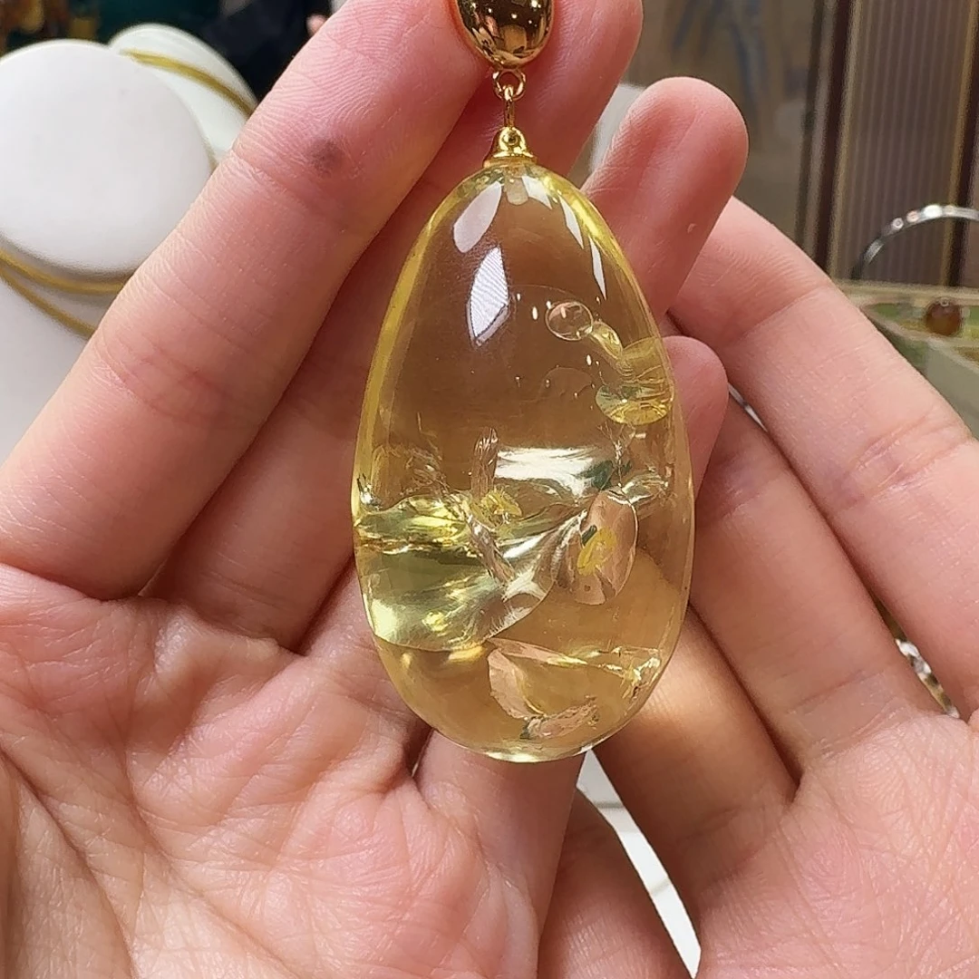 琥珀未镶嵌颈饰吊坠