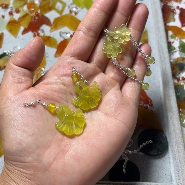合金蛇纹石玉耳饰