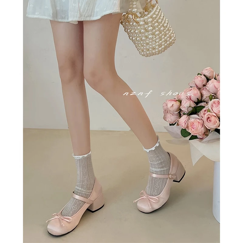 时尚百搭小香风粗跟单鞋女2025春秋新款浅口圆头法式仙女玛丽珍鞋