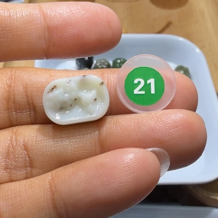 和田玉未镶嵌珠宝半成品